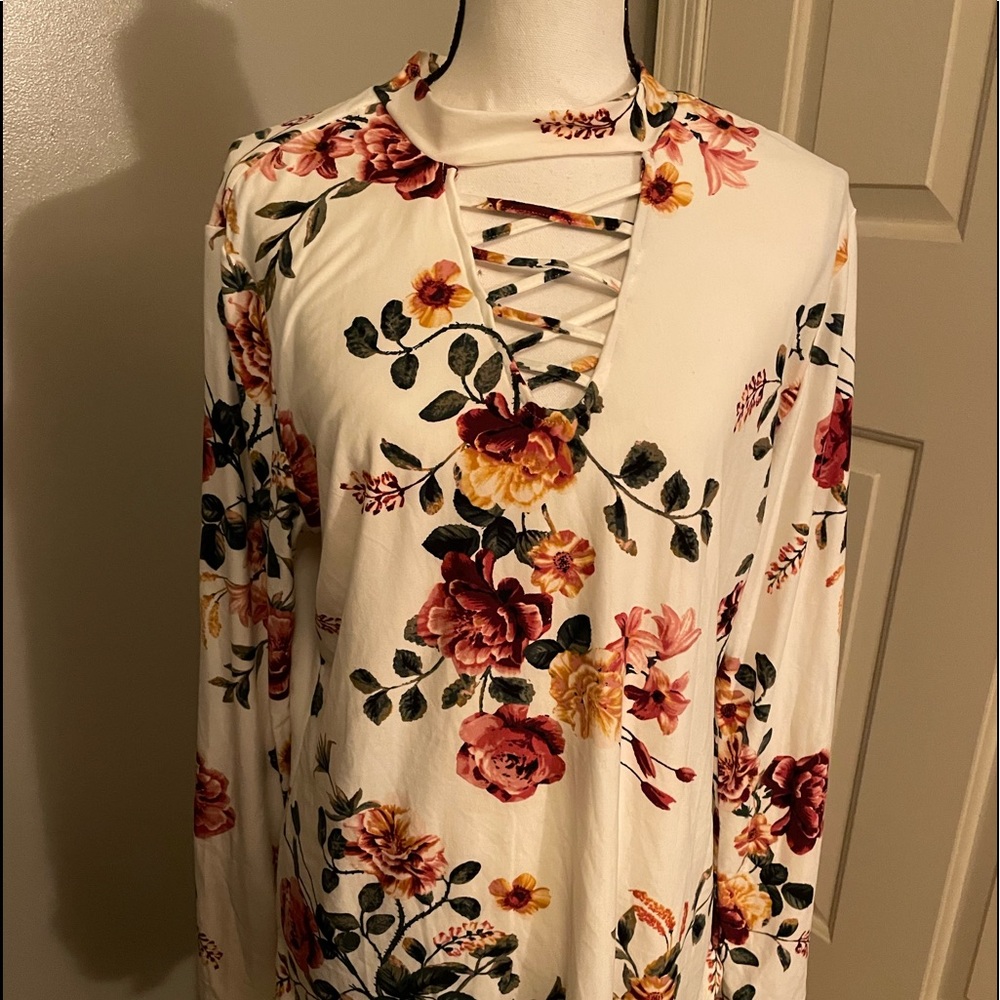 No Boundaries mock turtleneck long sleeve floral 3XL XXXL Junior’s